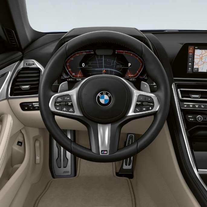 Volant M en cuir multifonctions. BMW Série 8 Coupé, poste de conduite, volant M en cuir multifonctions.
