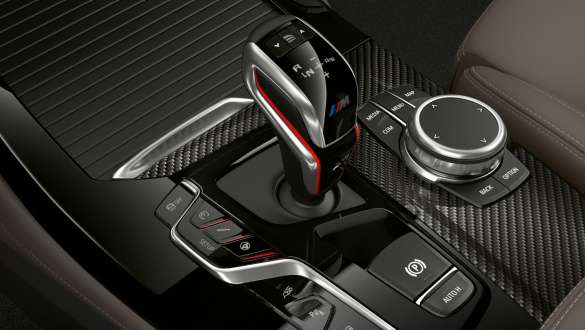Intérieur de la BMW X4 M Competition, sélecteur de vitesses M. BMW X4 M Competition, interior, M gear lever.