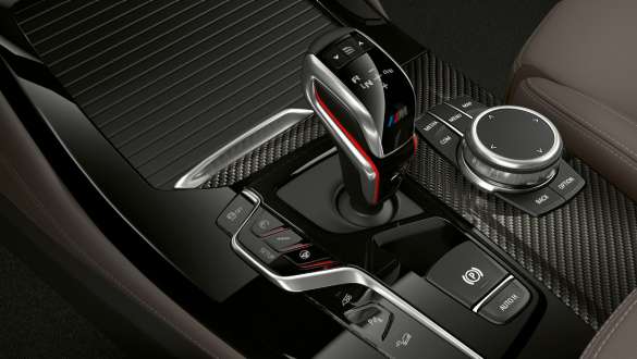 Boîte de vitesses M Steptronic à 8 rapports. Intérieur des BMW X4 M et BMW X4 M Competition, sélecteur de vitesses M, boîte de vitesses M Steptronic à 8 rapports.