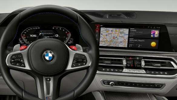 Combiné des instruments M spécifique de la BMW X5 M Competition F95 Combiné des instruments M spécifique de la BMW X5 M Competition F95 SUV 2020, poste de conduite