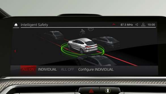 BMW X6 M avec Driving Assistant Professional, F96 Driving Assistant Pack Professional, voitures BMW X6 M F96 2020 SUV, habitacle