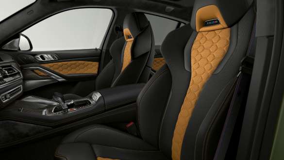 Sièges M multifonctions de la BMW X6 M Competition F96 Sièges M multifonctions en cuir Merino, BMW X6 M Competition F96 2020 SUV, habitacle