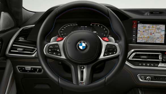 BMW X6 M Competition avec M Servotronic F96 BMW X6 M Competition avec M Servotronic F96 2020 SUV, poste de conduite