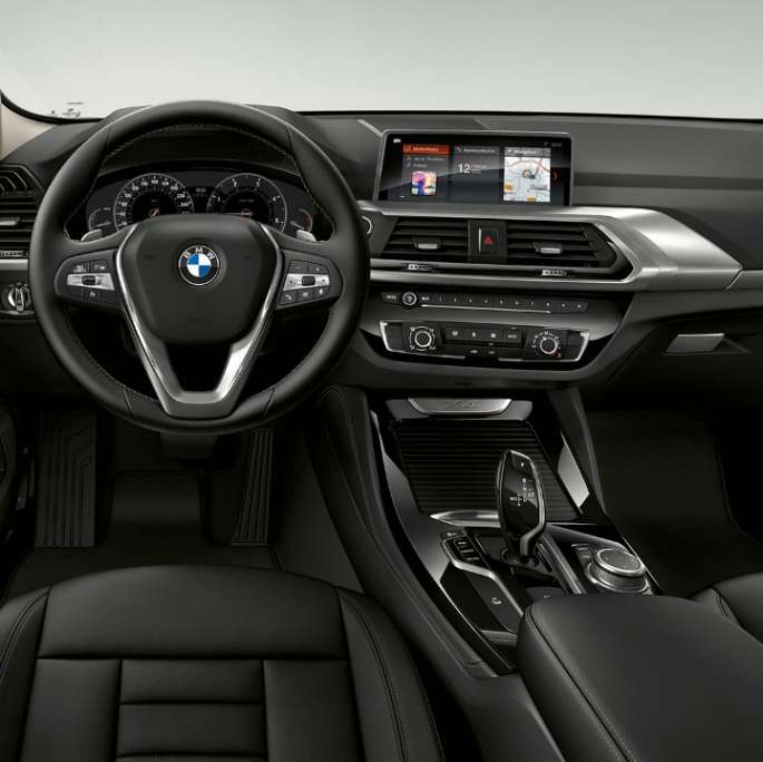 Poste de conduite de la BMW X4 Modèle Advantage Poste de conduite de la BMW X4 xDrive20d Modèle Advantage G02 2018 habitacle