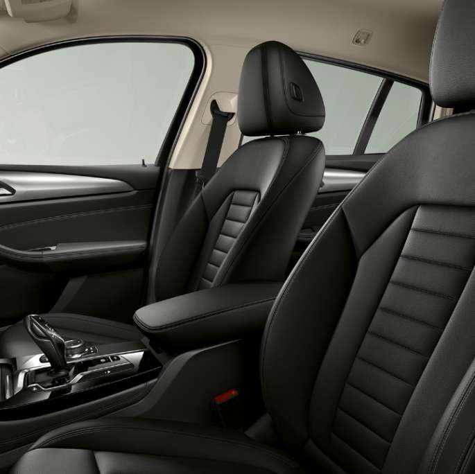 Garnissages de la BMW X4 Modèle Advantage Garnissages de la BMW X4 xDrive20d Modèle Advantage G02 2018 Habitacle