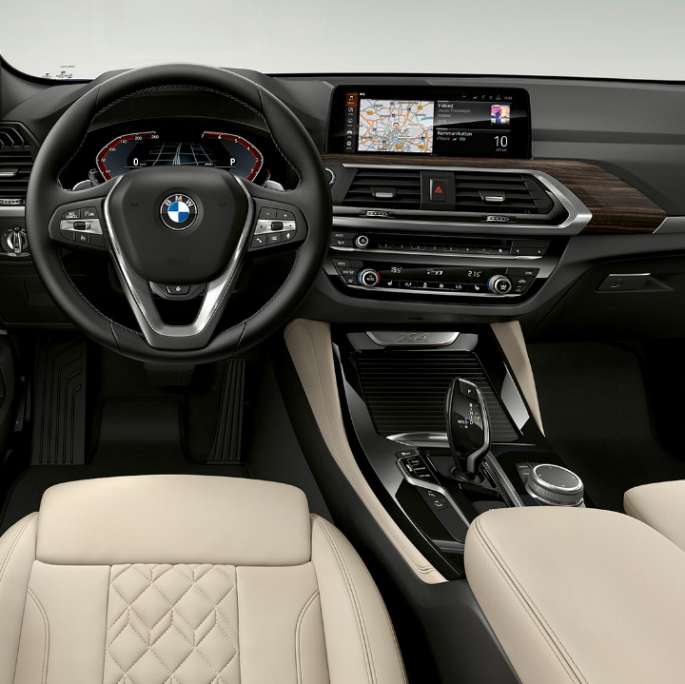 Poste de conduite de la BMW X4 Mdèle xLine Poste de conduite de la BMW X4 xDrive20d Modèle xLine G02 2018 habitacle
