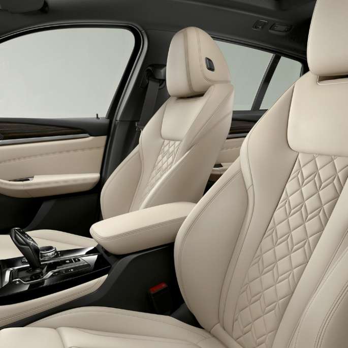 Garnissages de la BMW X4 Modèle xLine Garnissages de la BMW X4 xDrive20d Modèle xLineG02 2018 habitacle