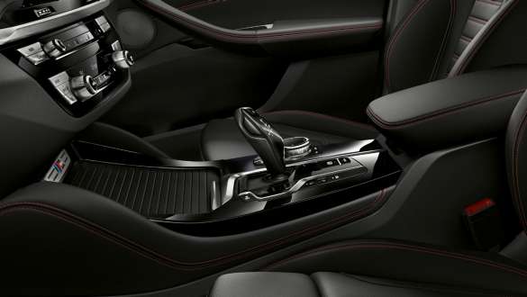 Console centrale de la BMW X4 Console centrale de la BMW X4 G02 2018 habitacle