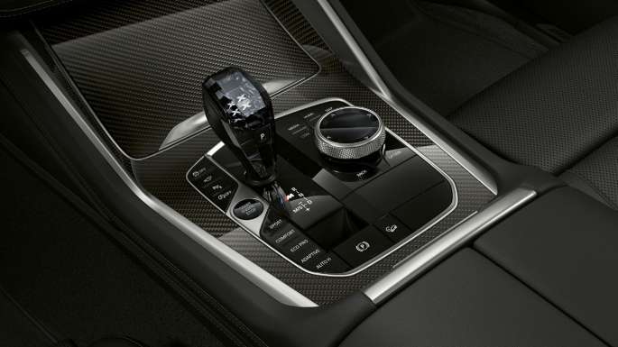 BMW X6 avec BMW xLine, console centrale. Intérieur de la BMW X6 avec BMW xLine, vue de la console centrale.