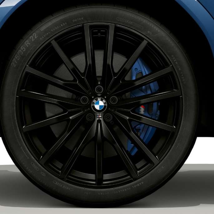 BMW X6 avec Kit M Sport, jante en alliage léger. BMW X6 avec Kit M Sport, détail d’une jante en alliage léger.