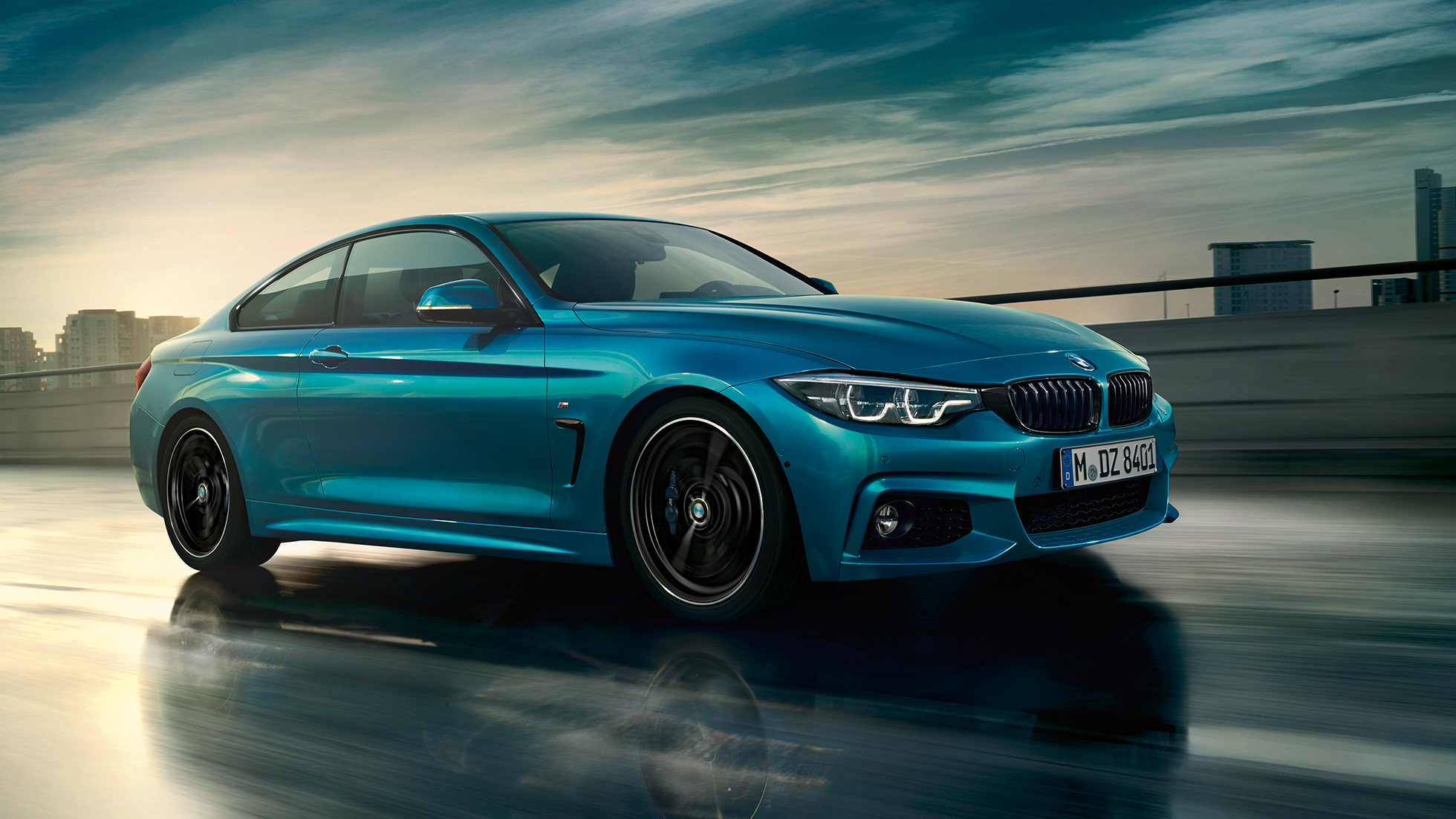 BMW Série 4 Coupé, vue de profil BMW Série 4 Coupé, vue de profil