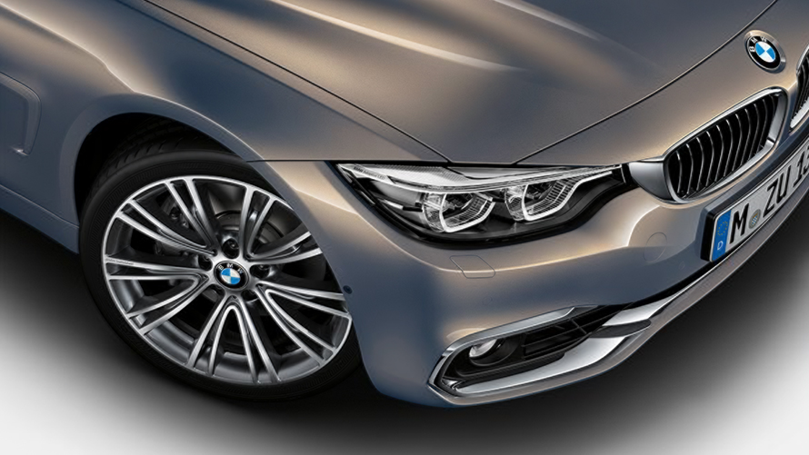 BMW Série 4 Gran Coupé BMW Individual, vue de trois quarts arrière en plongée BMW Série 4 Gran Coupé BMW Individual, vue de trois quarts arrière en plongée