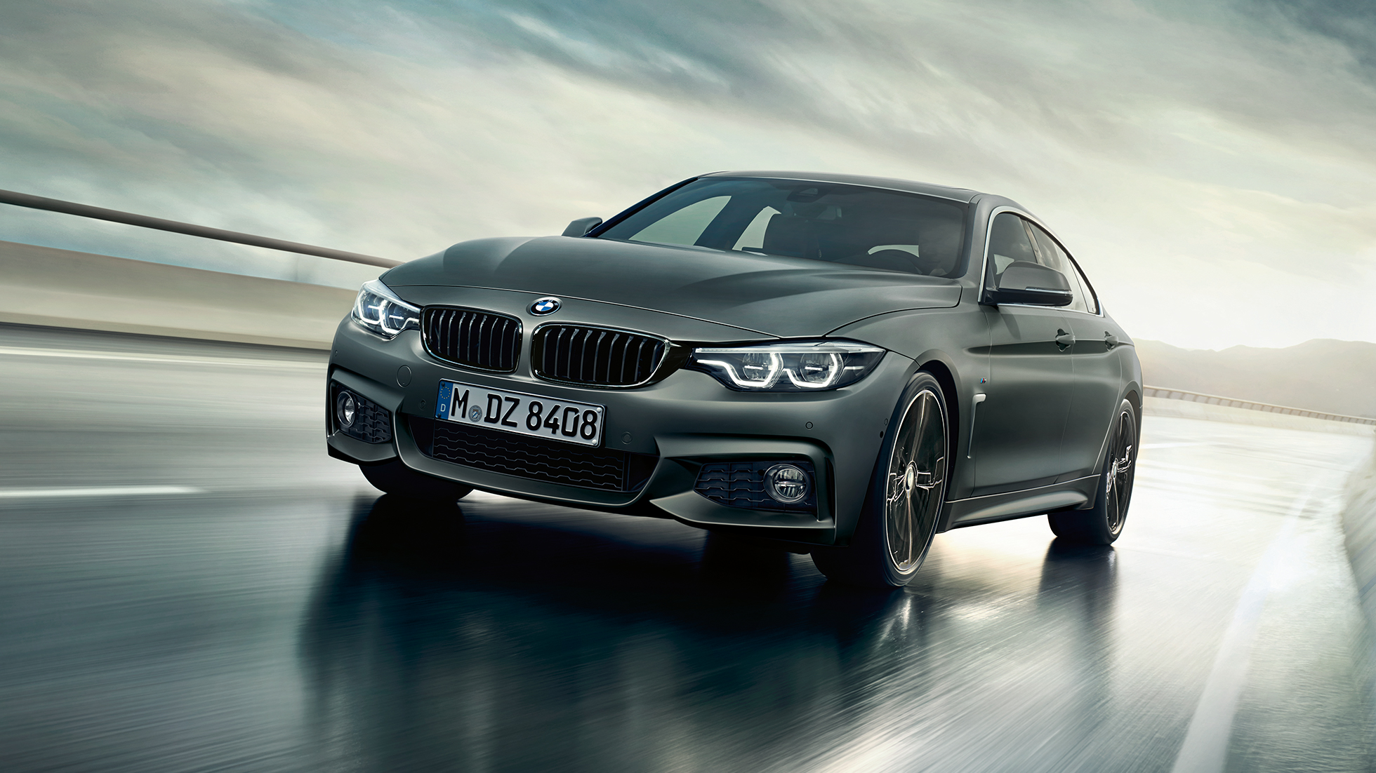 BMW Série 4 Gran Coupé en mouvement, vue de face BMW Série 4 Gran Coupé en mouvement, vue de face