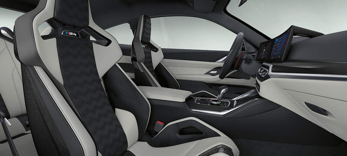 BMW Individual tout cuir 'Merino' Silverstone/Schwarz BMW M4 Coupé 2021 G82 habitacle BMW Individual tout cuir 'Merino' Silverstone/Schwarz BMW M4 Coupé G82 2021 habitacle poste de conduite