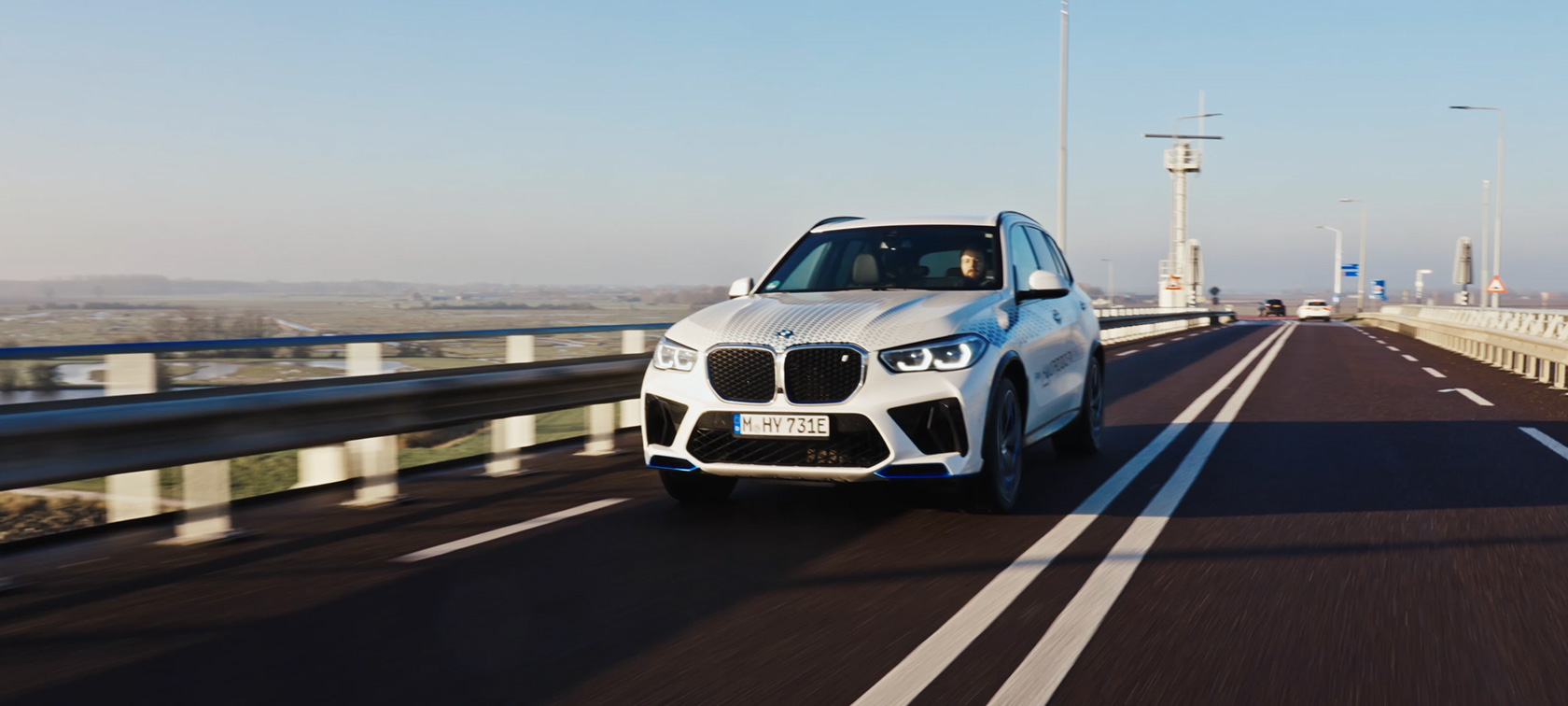 Vidéo BMW iX5 Hydrogen G05 véhicule à PAC BMW iX5 Hydrogen G05 véhicule à PAC Vidéo